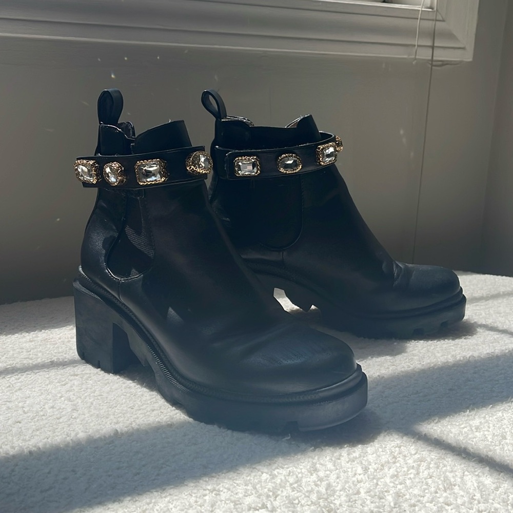 Steve Madden boots